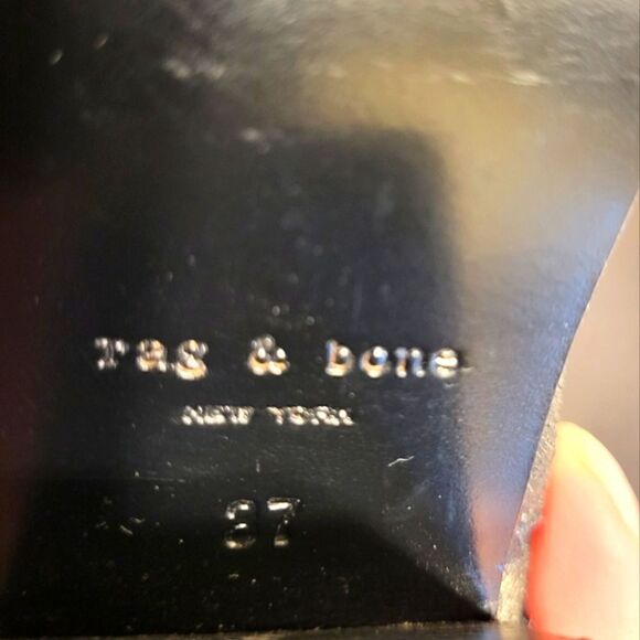 Rag & Bone Margot Black Distressed Leather Side Zip Ankle Boots sz.7/37 Ret.$495 - Picture 9 of 13